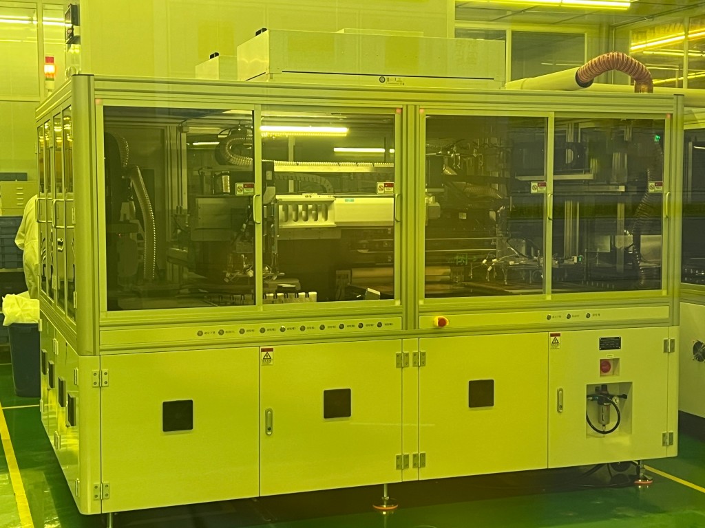 覆盖膜自动贴合机