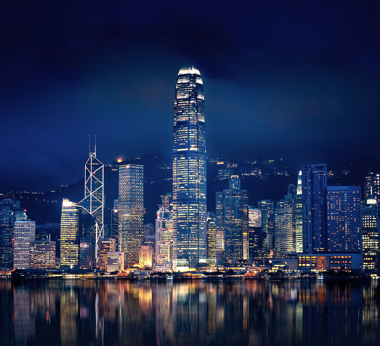 精密模具与注塑解决方案